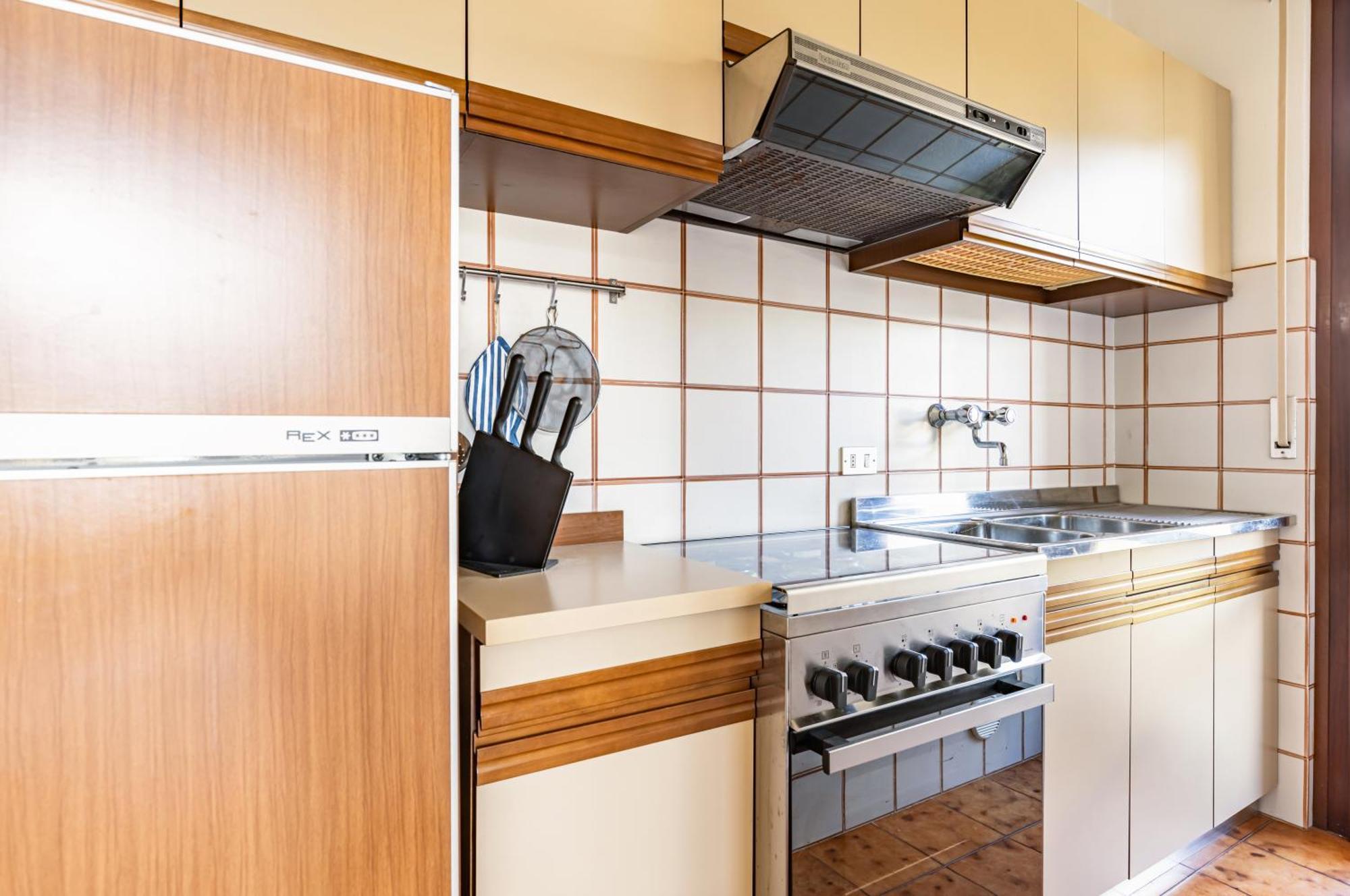 Comfy Apartment With Private Parking Near The Beach! Viareggio Esterno foto